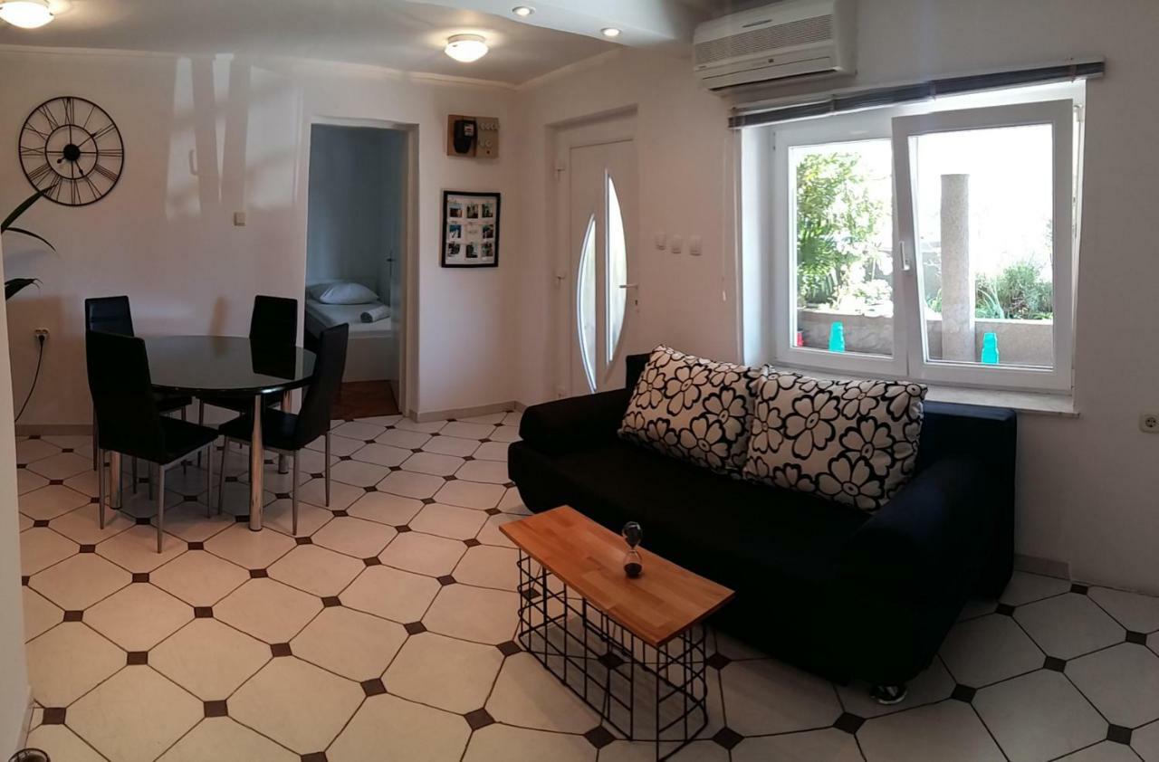 Apartment Melany Zengg Kültér fotó